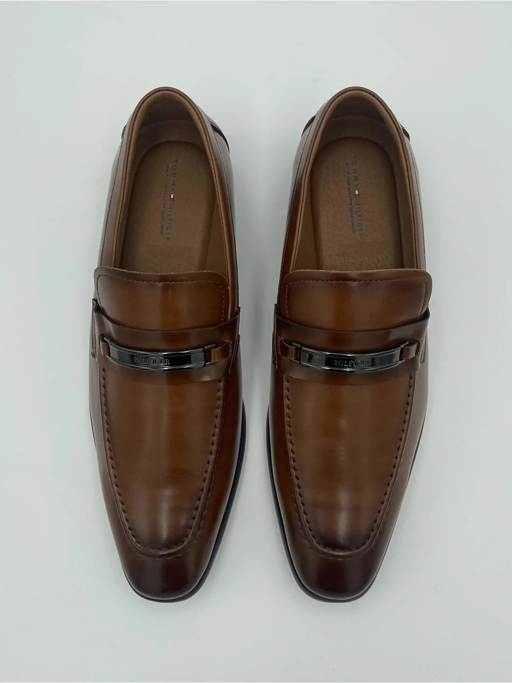 Tommy Hilfiger Speer SZ 9M Men Cognac Faux Leather Classic Loafer new no box